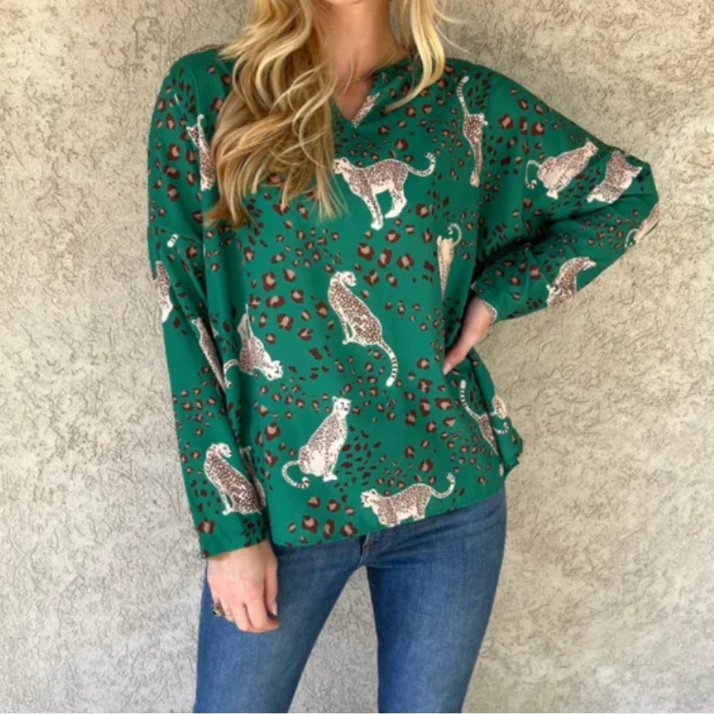 Cotton Bleu Oversized Small Green Leopard Blouse Boutique Preppy Chic  Bougie - Picture 8 of 8